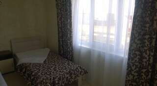 Гостевой дом Sunny City Заозёрное Улучшенный четырехместный номер-13